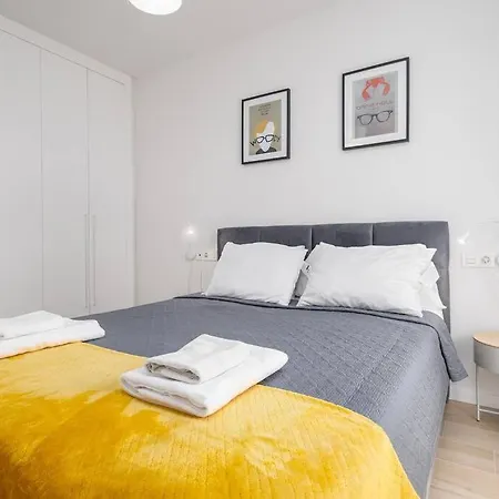 Modern 2 Bedroom Rooftop Pool + Gym Rdr328 Marbella