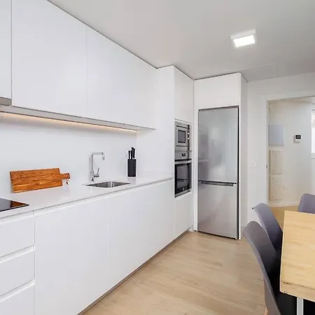 Modern 2 Bedroom Rooftop Pool + Gym Rdr328 Apartment *